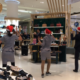 バンコクのデパートあるある☆の画像