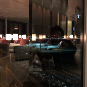 出発前のラウンジでの画像