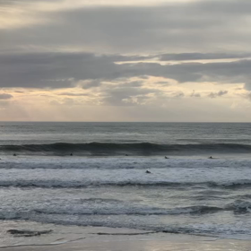 4月29日千葉北、東浪見の朝の波の画像