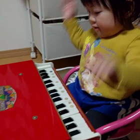 1歳児★ブラインドタッチ演奏♪の画像