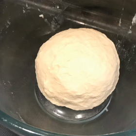 焼きカレーパンと笑顔の画像