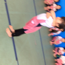 福島県郡山市 習い事！立ちブリッジからの回転のやり方！の画像