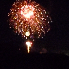 晩秋の打ち上げ花火の画像