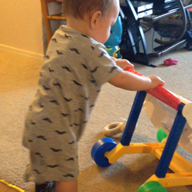 初動画 ルイス ウォーカーを押すの画像