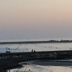 4月30日千葉北、東浪見の朝の波の画像