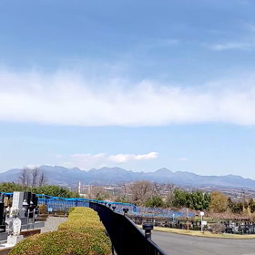 お墓参りの画像