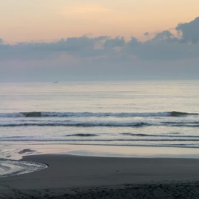 11月4日千葉北、東浪見の朝の波の画像