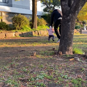 歩き始めた娘の画像