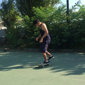 通勤途中のスケートパークの画像