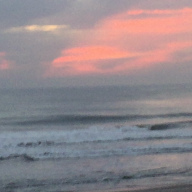 12月3日千葉北、東浪見の朝の波の画像