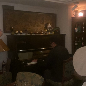 九段下のBAR「美作亭」ではピアノが弾けます、聴けます。の画像