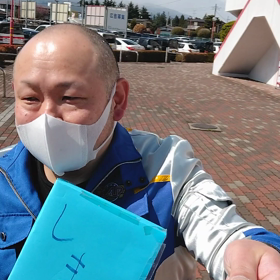 背後から忍び寄るの画像