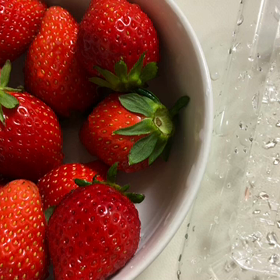 暴食するなら苺の画像