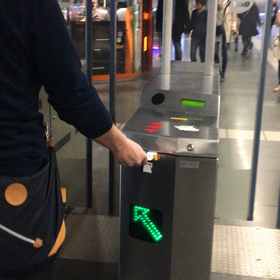 スペインのバスとメトロのチケットは複数人で使える！の画像