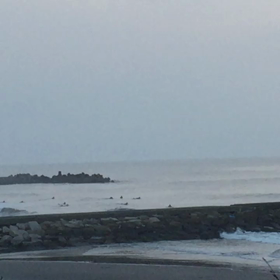 4月29日千葉北、東浪見の朝の波の画像