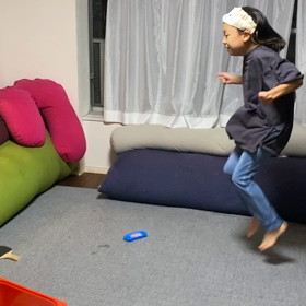 1歳で二重跳び？！の画像