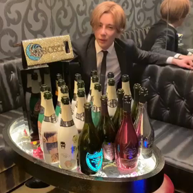 歴代最高売上行くか…？の画像