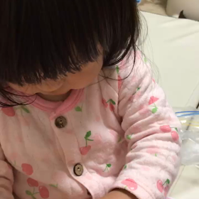 【１ｙ３ｍ２８ｄ】「紐通し」にハマる娘の話。の画像