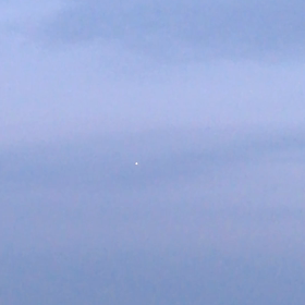 4/2 利根川と謎の飛行物体の画像