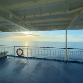 フェリーでの一日の画像