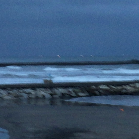 12月8日千葉北、東浪見の朝の波の画像