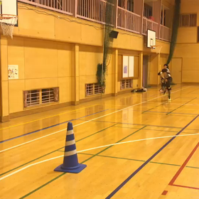 川越小 走り幅跳び練習(体育館)①の画像