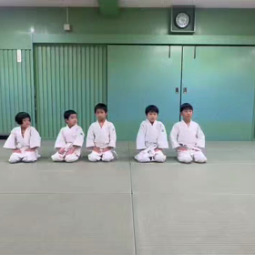 座礼の試験の画像