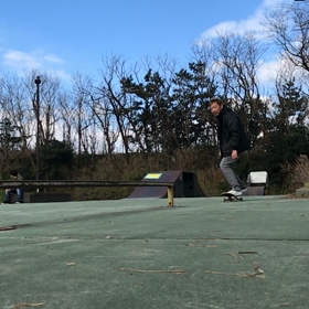 今日の横乗りラウンド2は、スケート初滑りの画像