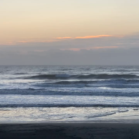 10月10日千葉北、東浪見の朝の波の画像