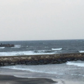 3月30日千葉北、東浪見の朝の波の画像