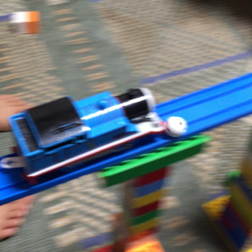 次男作のピタゴラ装置の画像