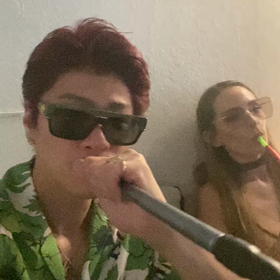 ハワイの女とシーシャ　Honolulu kamehameha HOOKAH DREAMSの画像