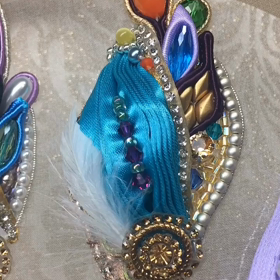 サテンプリーツブローチの仕上げ&暑くなっても楽々お掃除の工夫の画像