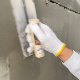 壁塗ってます。の画像