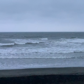 4月14日千葉北、東浪見の朝の波の画像