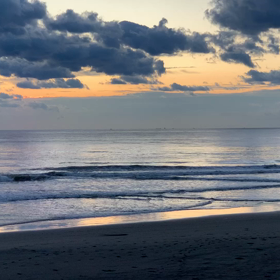 10月21日千葉北、東浪見の朝の波の画像