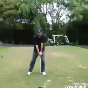 ウェッジのようにドライバーを振れるかの画像