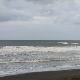 4月6日千葉北、東浪見の朝の波の画像