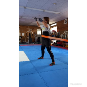 フラフープで体幹トレーニング！の画像