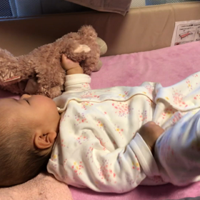 4m9d☆昭和な旦那と授乳と寝返りの画像