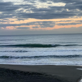 1月9日千葉北、東浪見の朝の波の画像