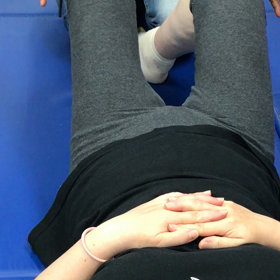 ジムでトレーニングの画像