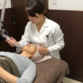 一番人気の治療　レーザートーニングの画像