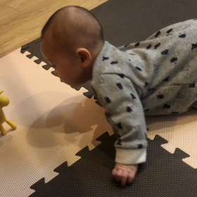 生後5ヶ月と13日☆ずり這い？！？の画像