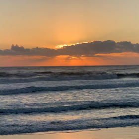 10月27日千葉北、東浪見の朝の波の画像