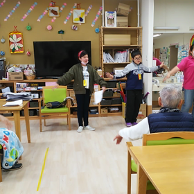 子ども達のお手伝いの画像