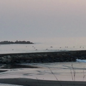 4月21日千葉北、東浪見の朝の波の画像