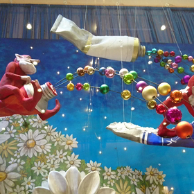 阪急梅田本店ショーウィンド3の画像