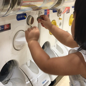 ガチャガチャの画像