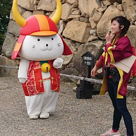 ひこにゃんのポーズの画像